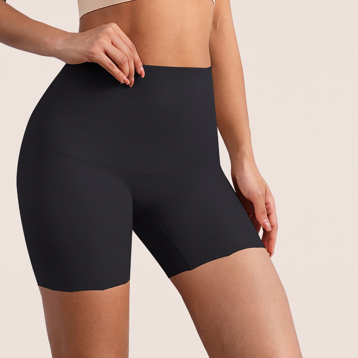 Short moldeador antirozaduras color negro